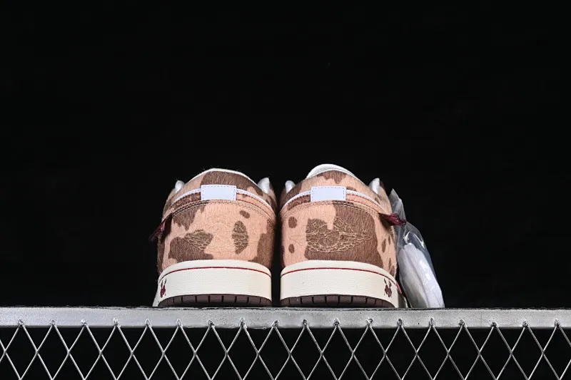 All categories Air Jordan Jordan series basketball shoes Air Jordan 1 Low Air Jordan 1 Low AJ1 Joe 1 Year of the Horse limited low-top retro cultural basketball shoes IQ5321-121